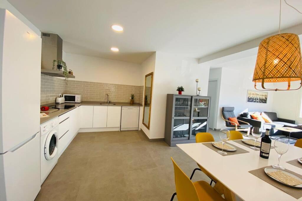 70 M2, Apartamento Cerca De La Playa, Apto Minusvalidos. Roses Esterno foto