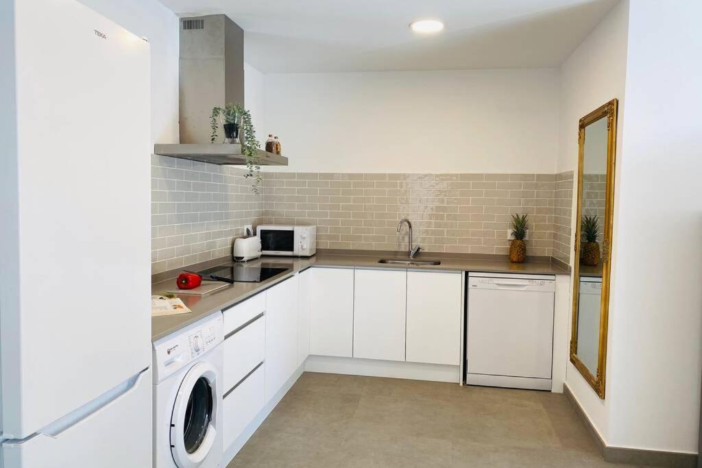 70 M2, Apartamento Cerca De La Playa, Apto Minusvalidos. Roses Esterno foto