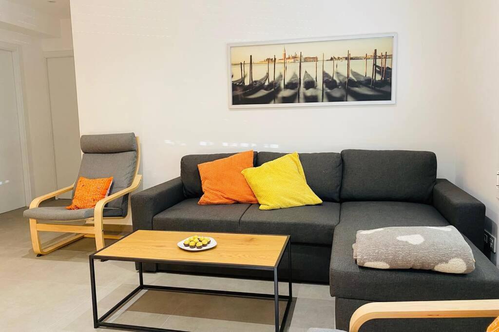 70 M2, Apartamento Cerca De La Playa, Apto Minusvalidos. Roses Esterno foto